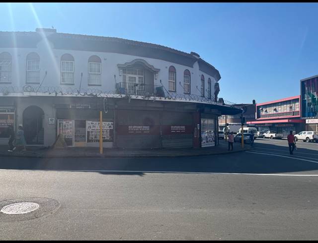 509M² BUILDING FOR SALE IN BULWER